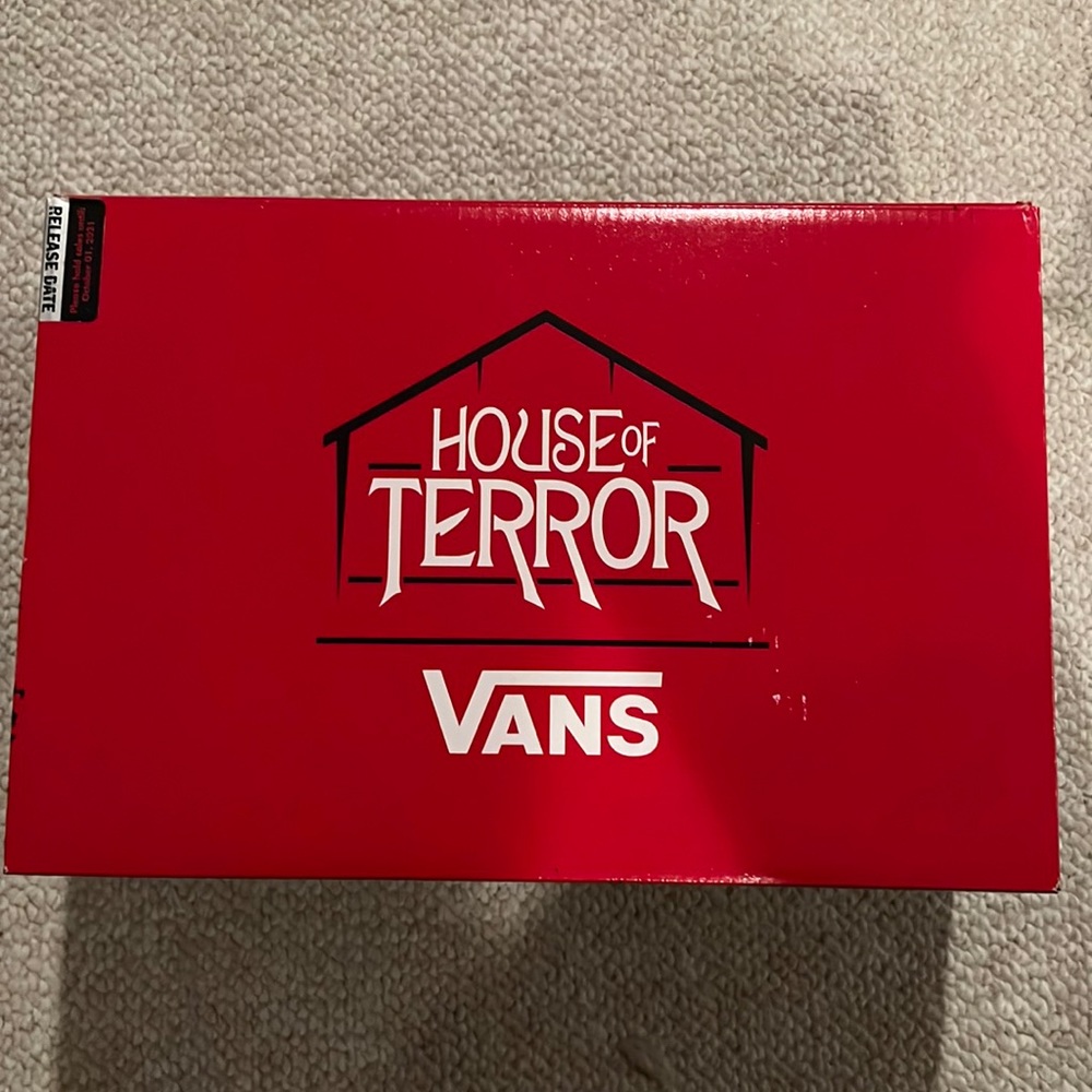 VANS SK8-HI THE SHINING HOUSE OF TERROR COLLAB